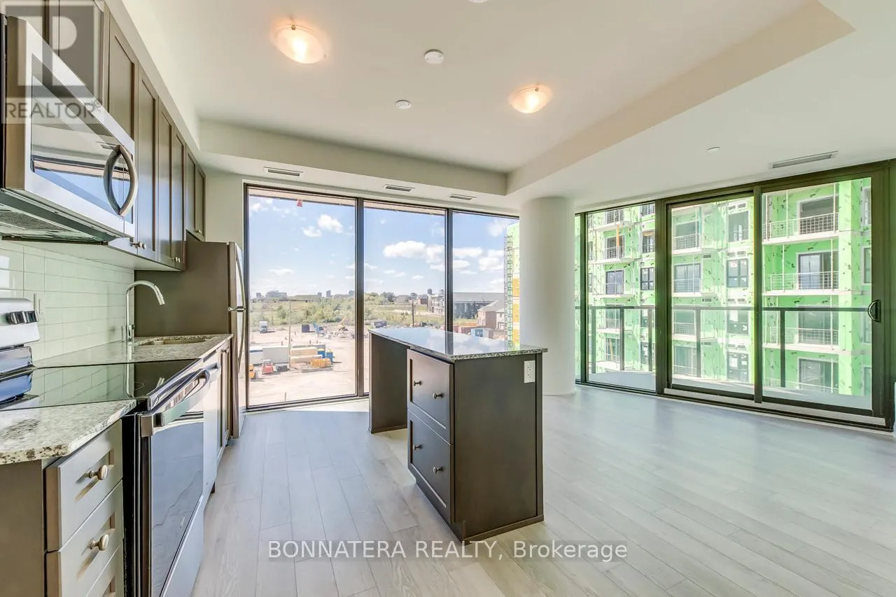 411 - 3006 WILLIAM CUTMORE BOULEVARD