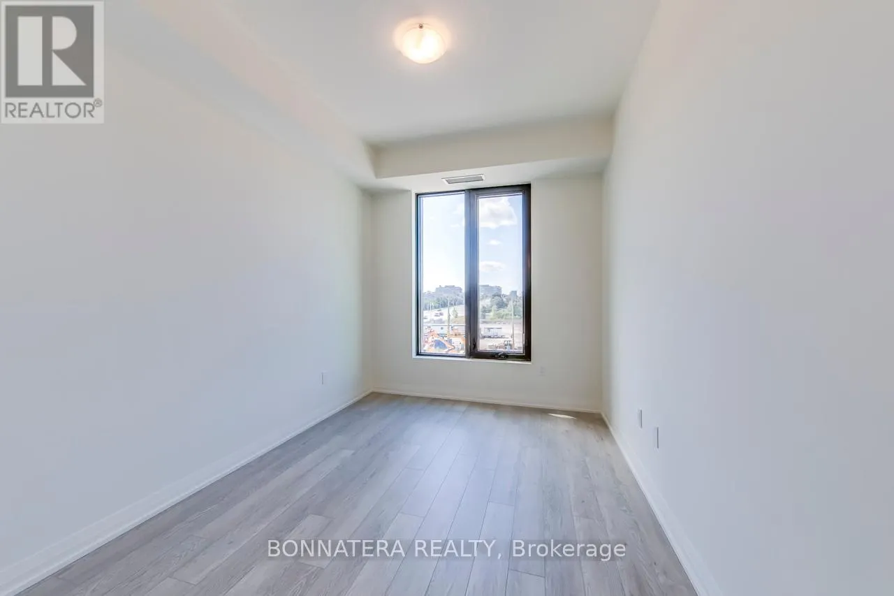 411 - 3006 WILLIAM CUTMORE BOULEVARD
