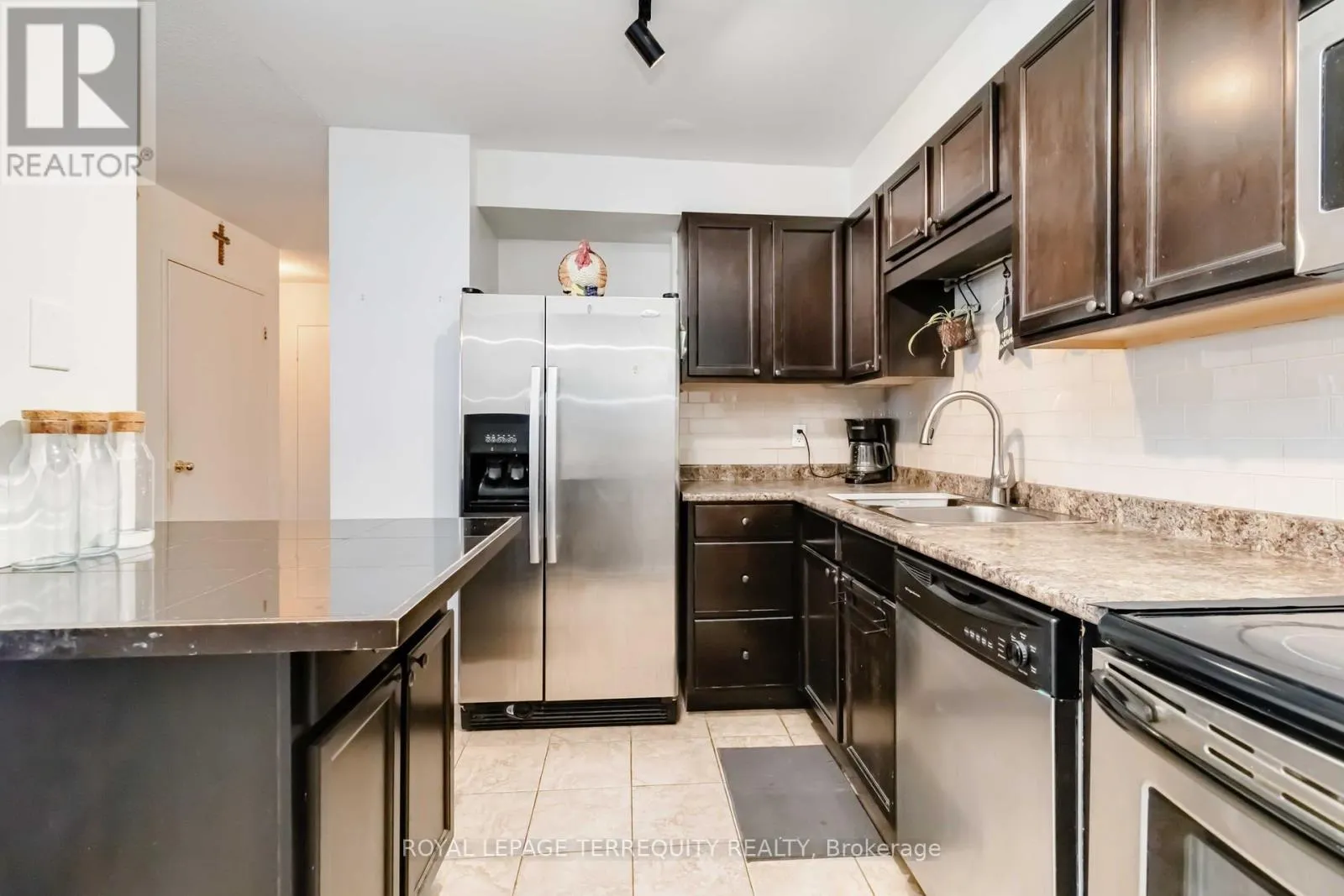 909 - 1300 MISSISSAUGA VALLEY BOULEVARD