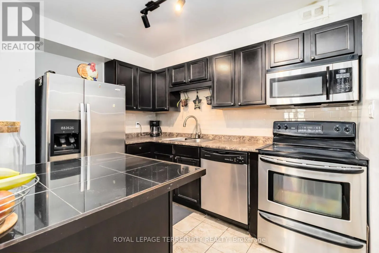 909 - 1300 MISSISSAUGA VALLEY BOULEVARD