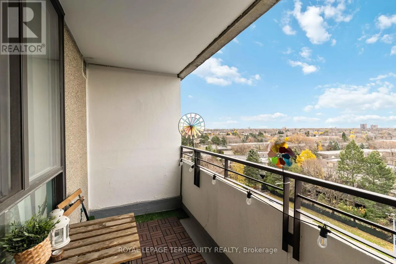 909 - 1300 MISSISSAUGA VALLEY BOULEVARD