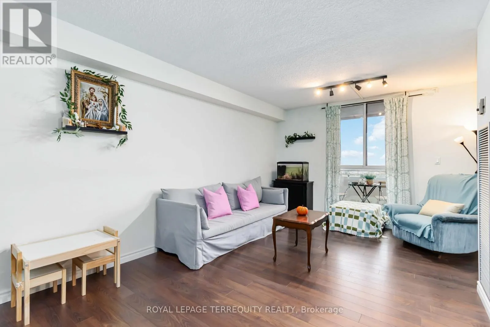 909 - 1300 MISSISSAUGA VALLEY BOULEVARD