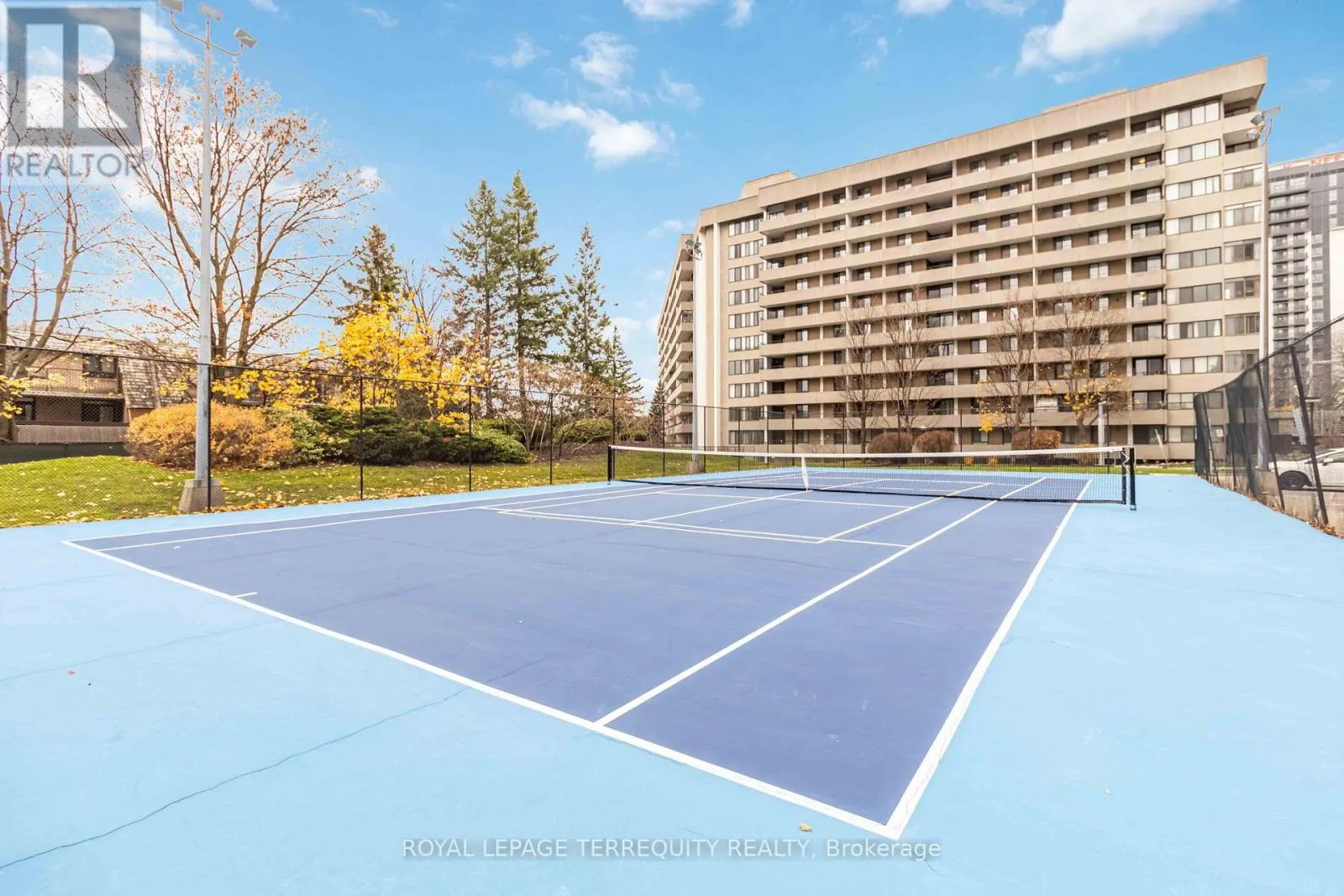 909 - 1300 MISSISSAUGA VALLEY BOULEVARD