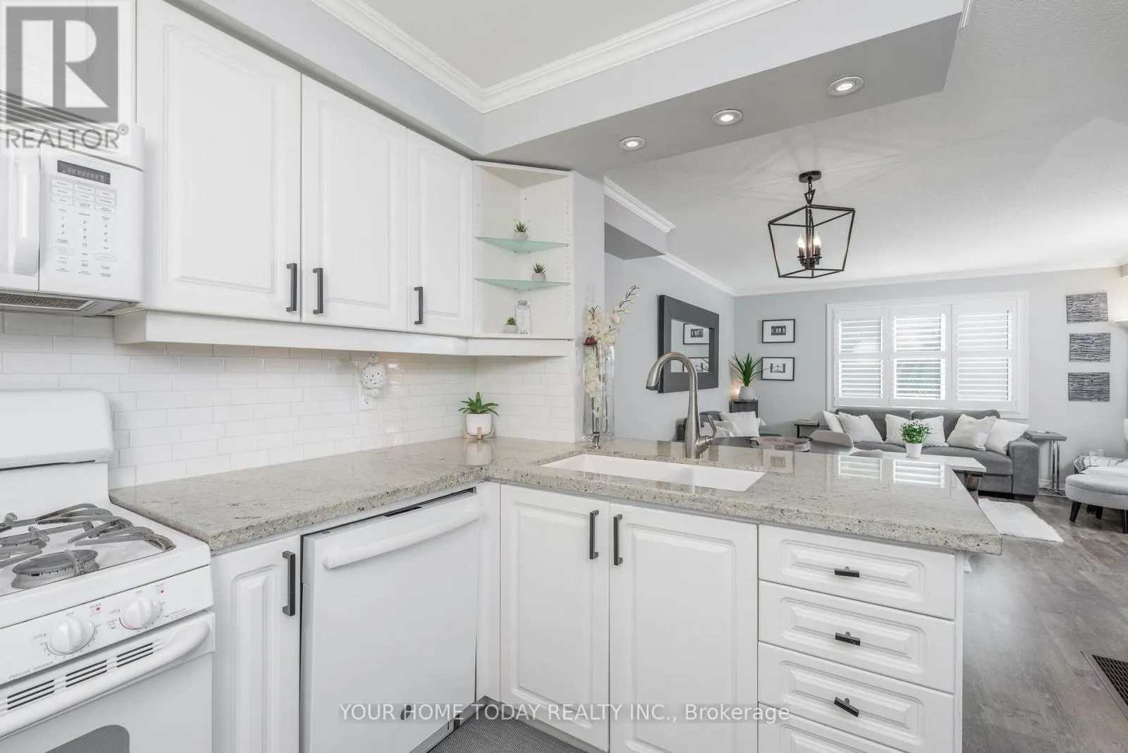 8 - 76 RIVER DRIVE