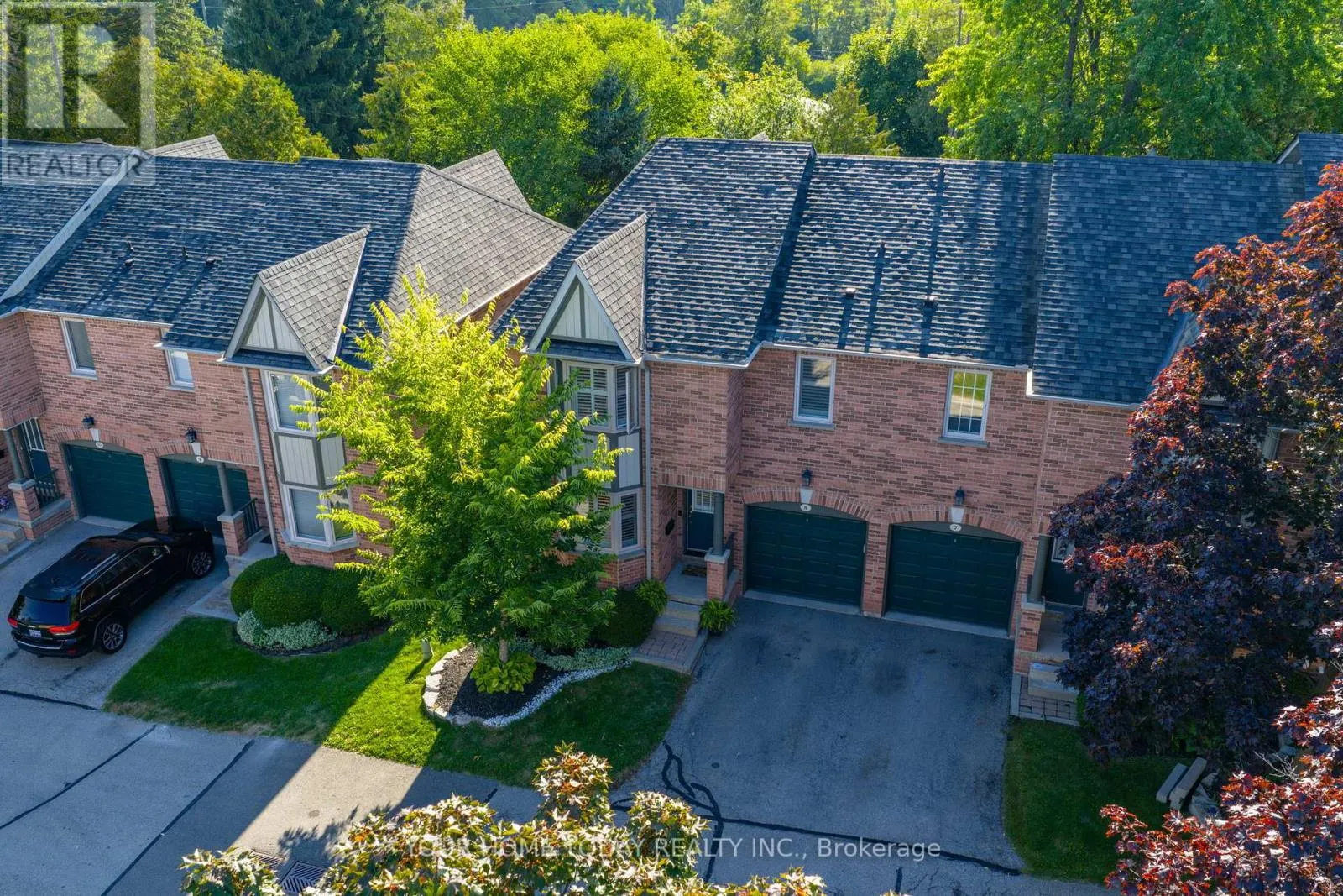8 - 76 RIVER DRIVE