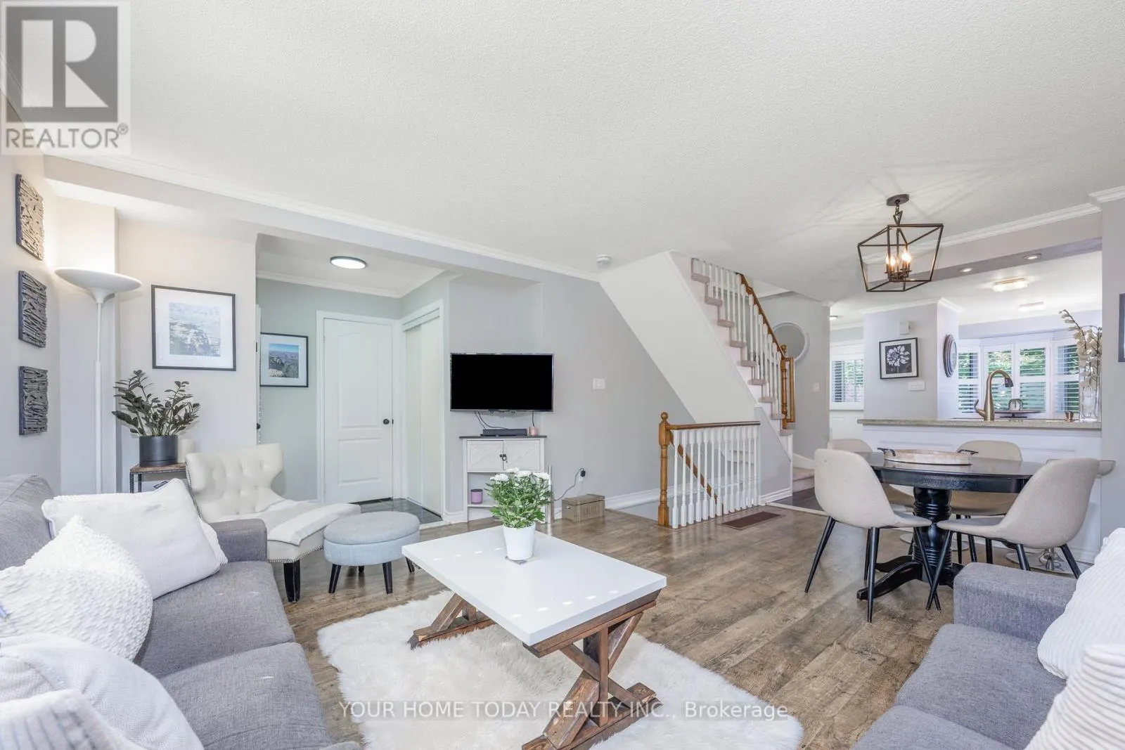 8 - 76 RIVER DRIVE