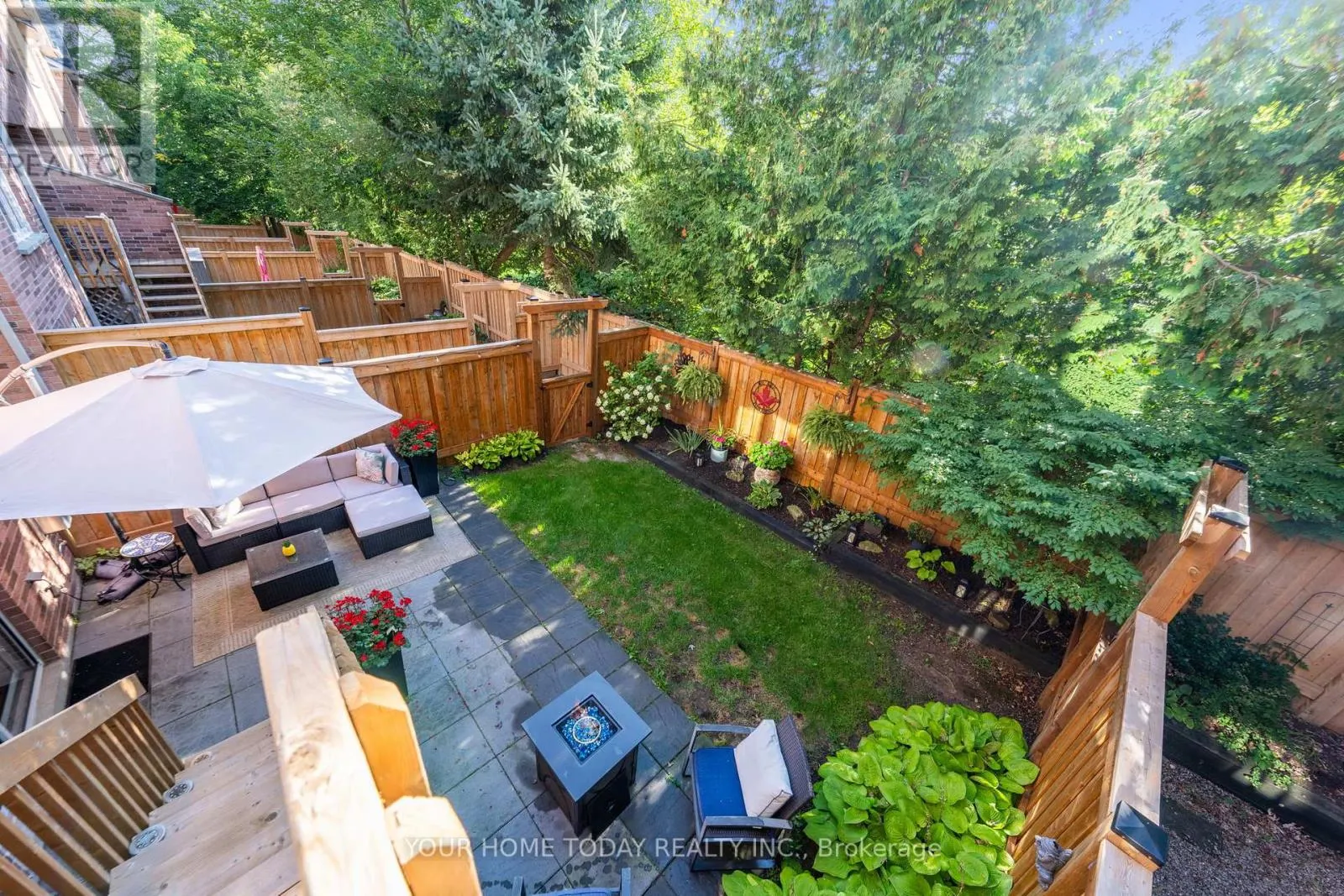 8 - 76 RIVER DRIVE