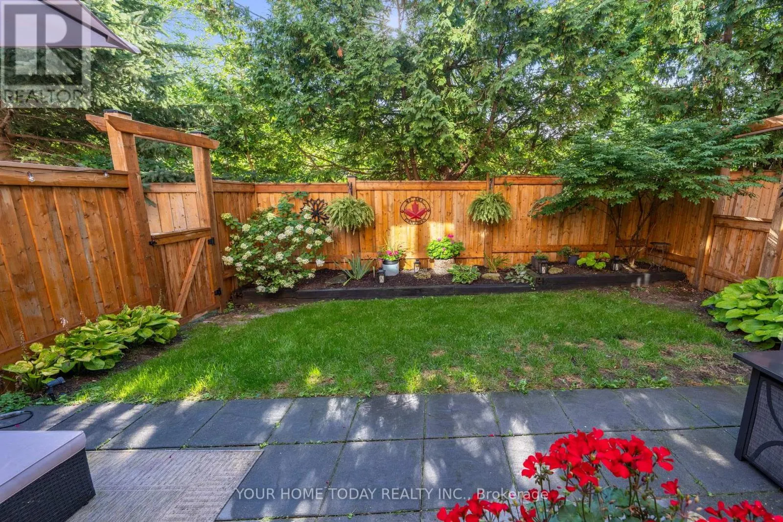 8 - 76 RIVER DRIVE