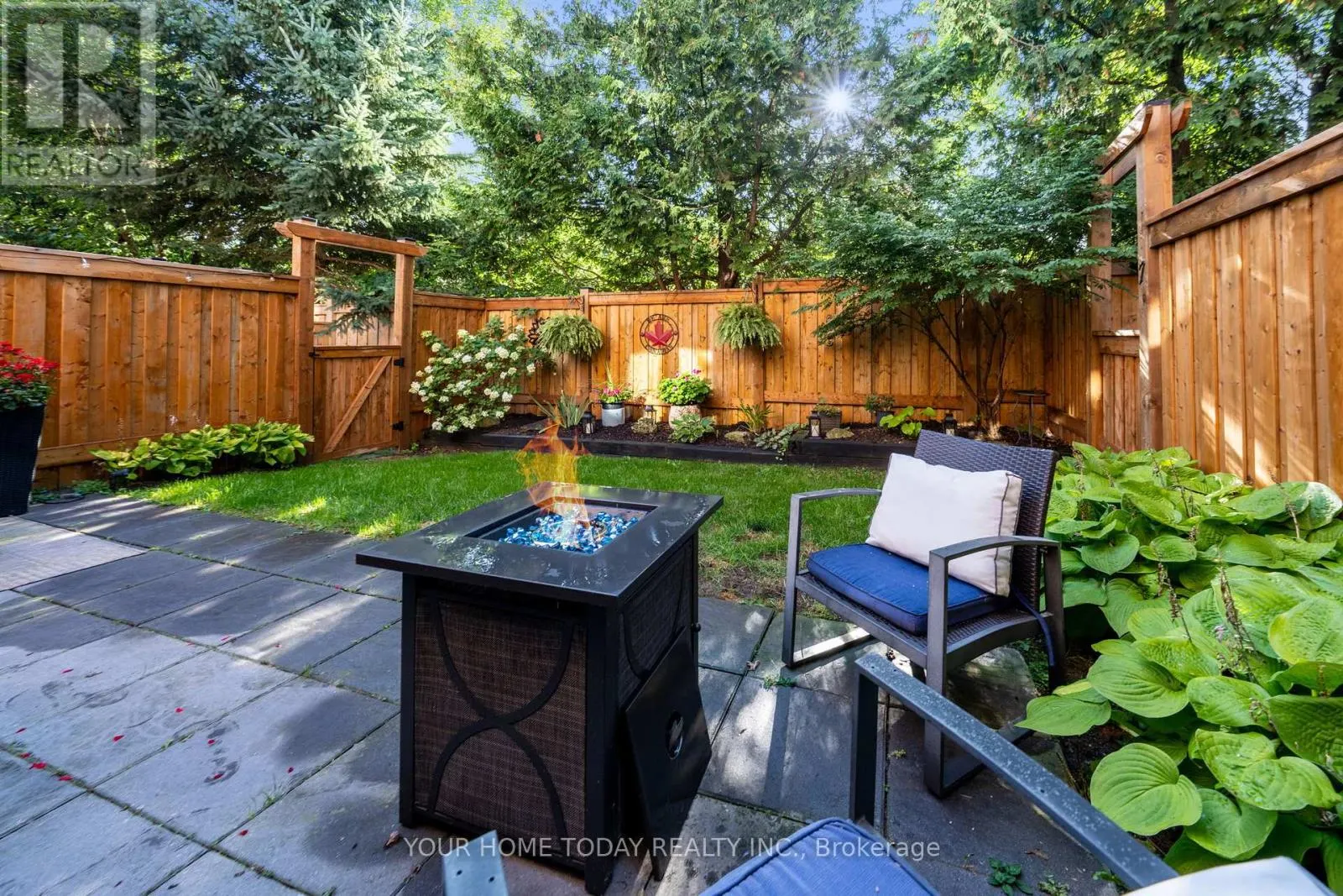8 - 76 RIVER DRIVE