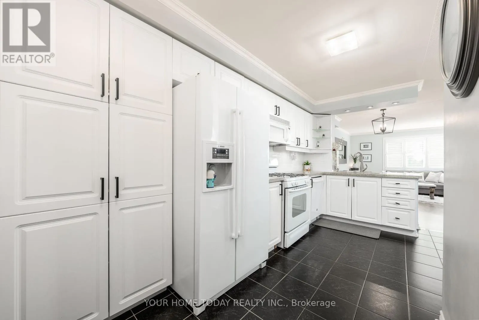 8 - 76 RIVER DRIVE