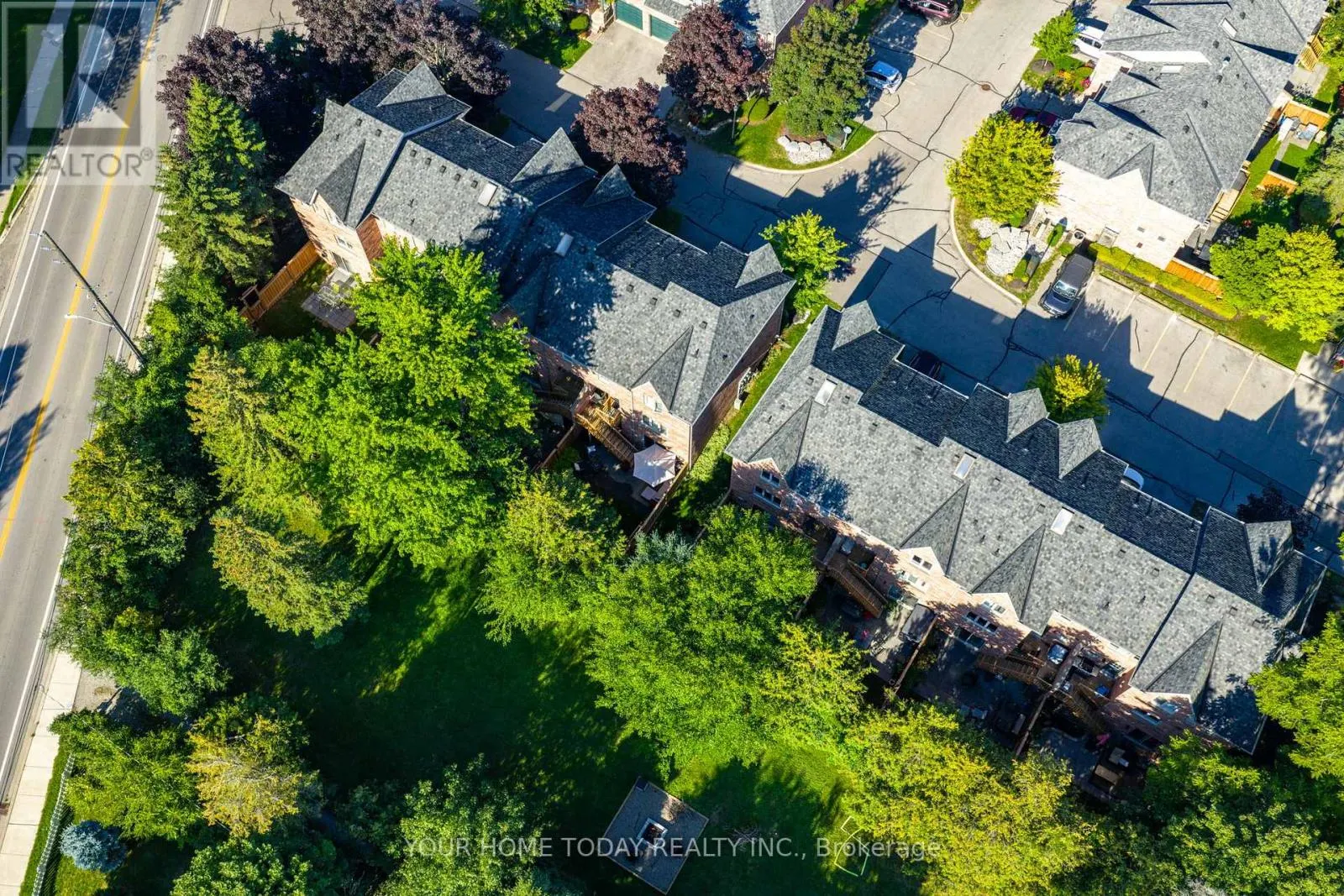 8 - 76 RIVER DRIVE