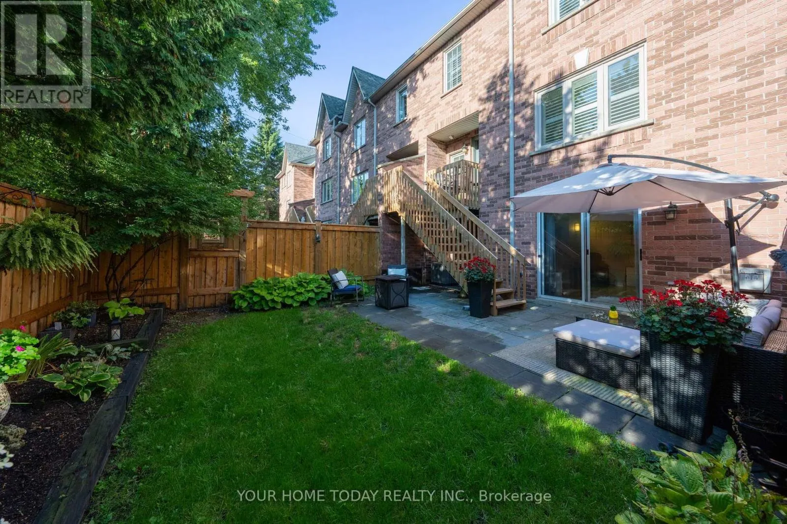 8 - 76 RIVER DRIVE