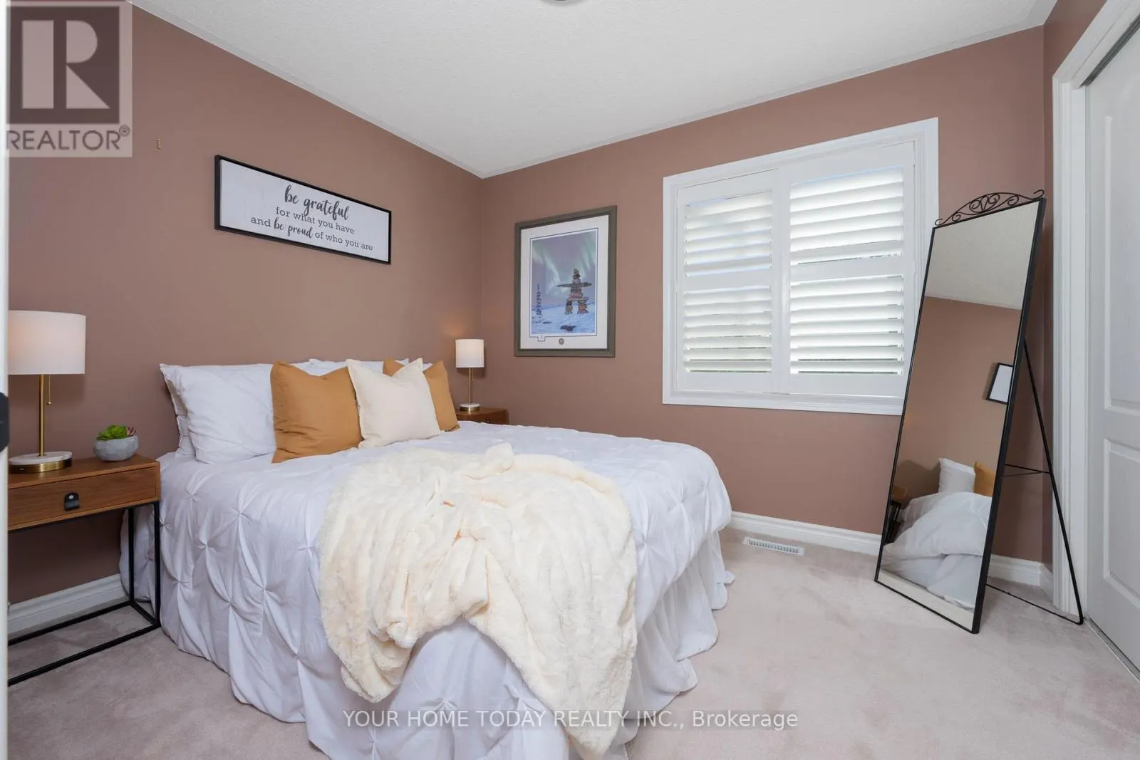 8 - 76 RIVER DRIVE