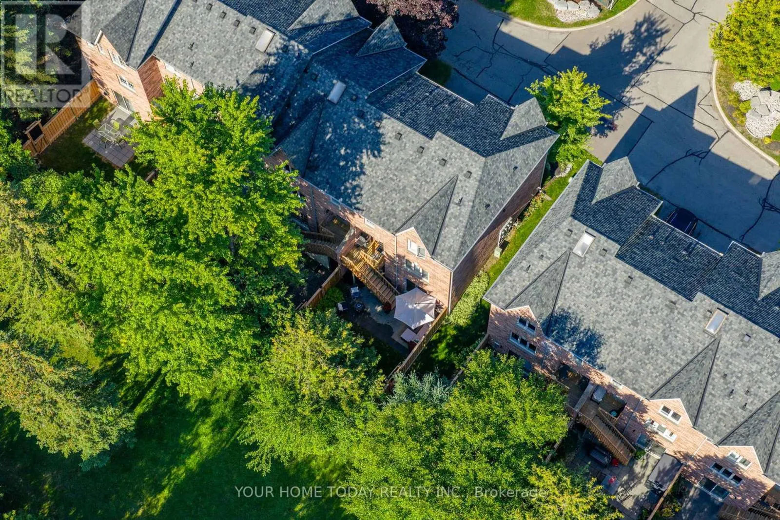 8 - 76 RIVER DRIVE