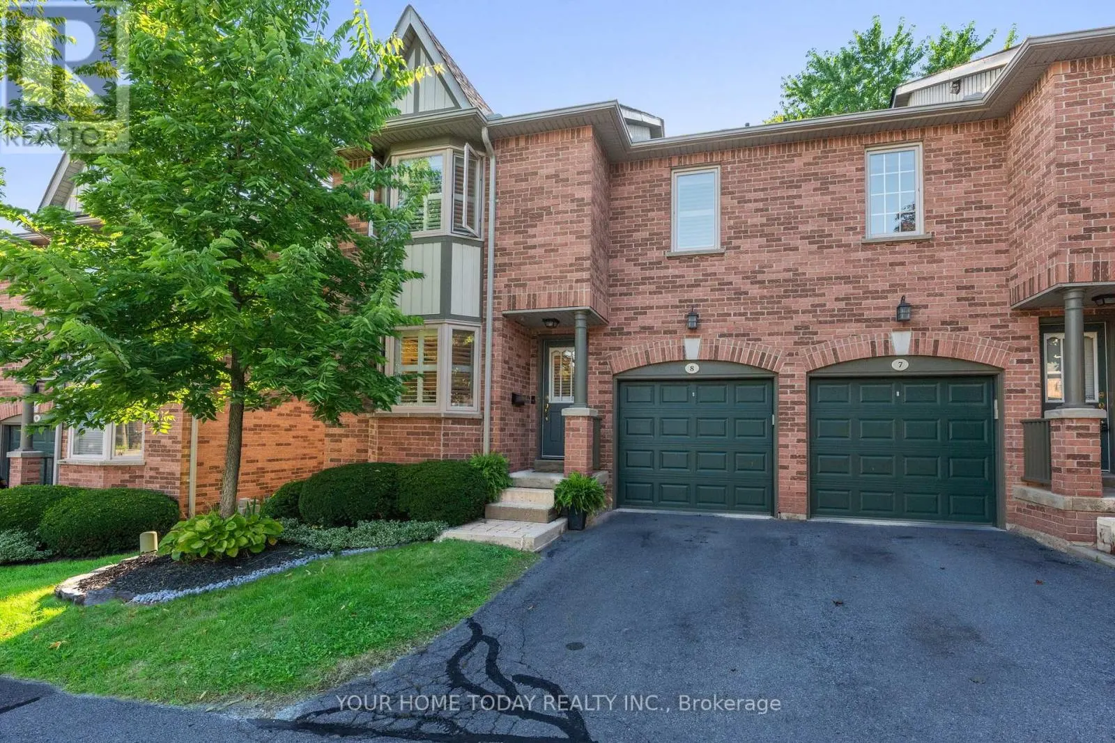 8 - 76 RIVER DRIVE