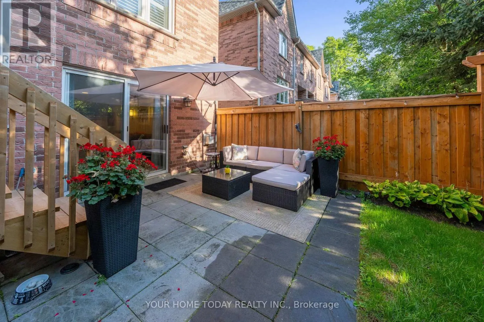 8 - 76 RIVER DRIVE