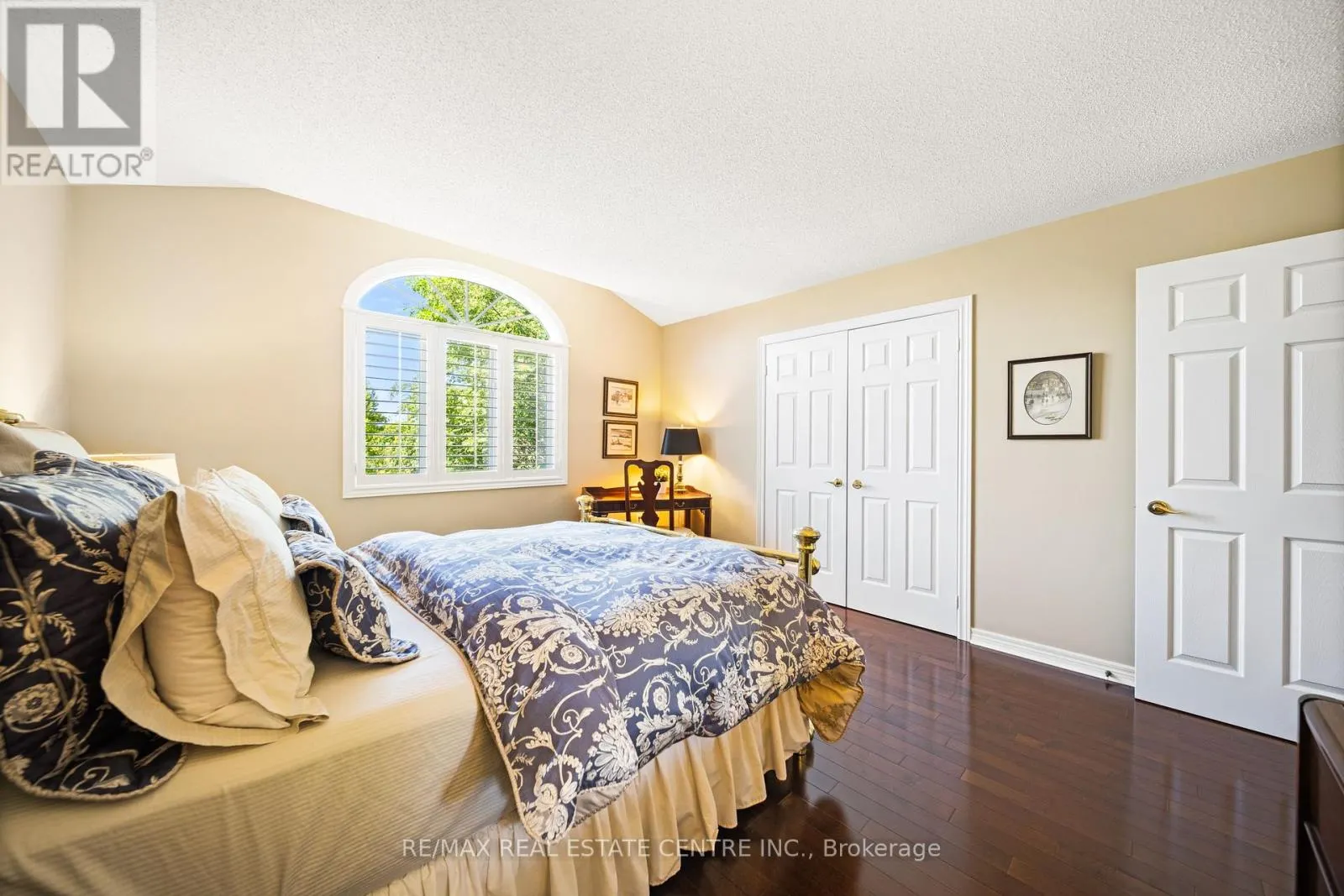 4165 STONEBRIDGE CRESCENT