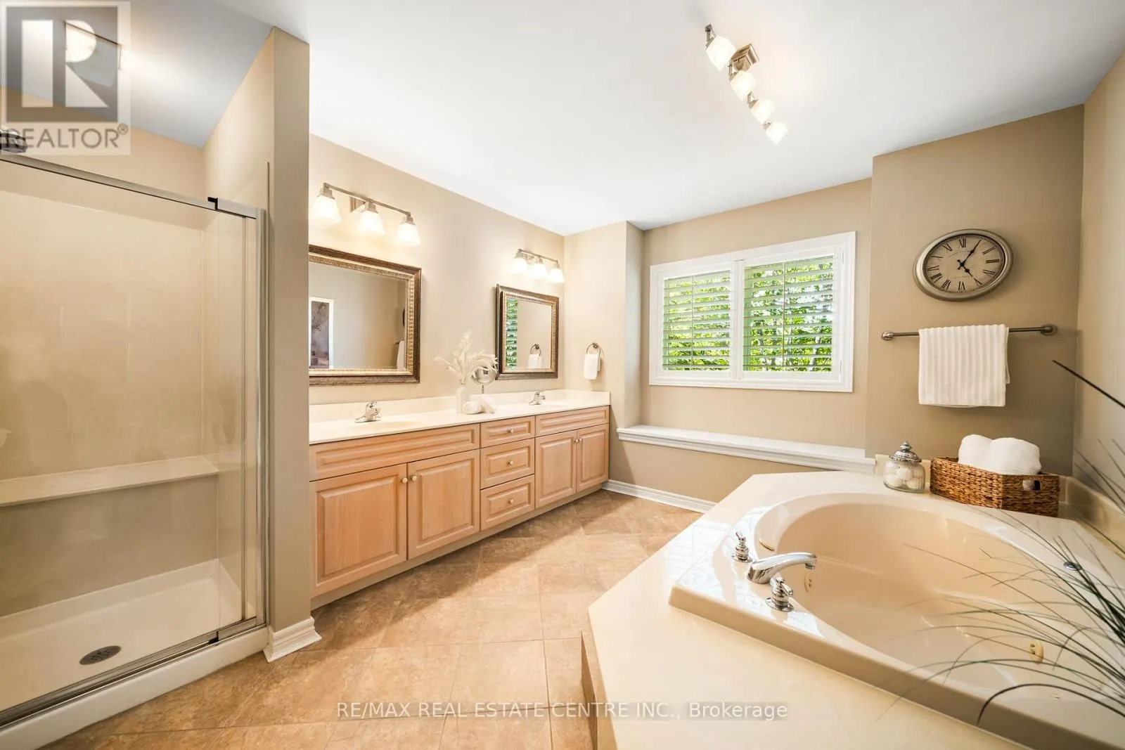 4165 STONEBRIDGE CRESCENT