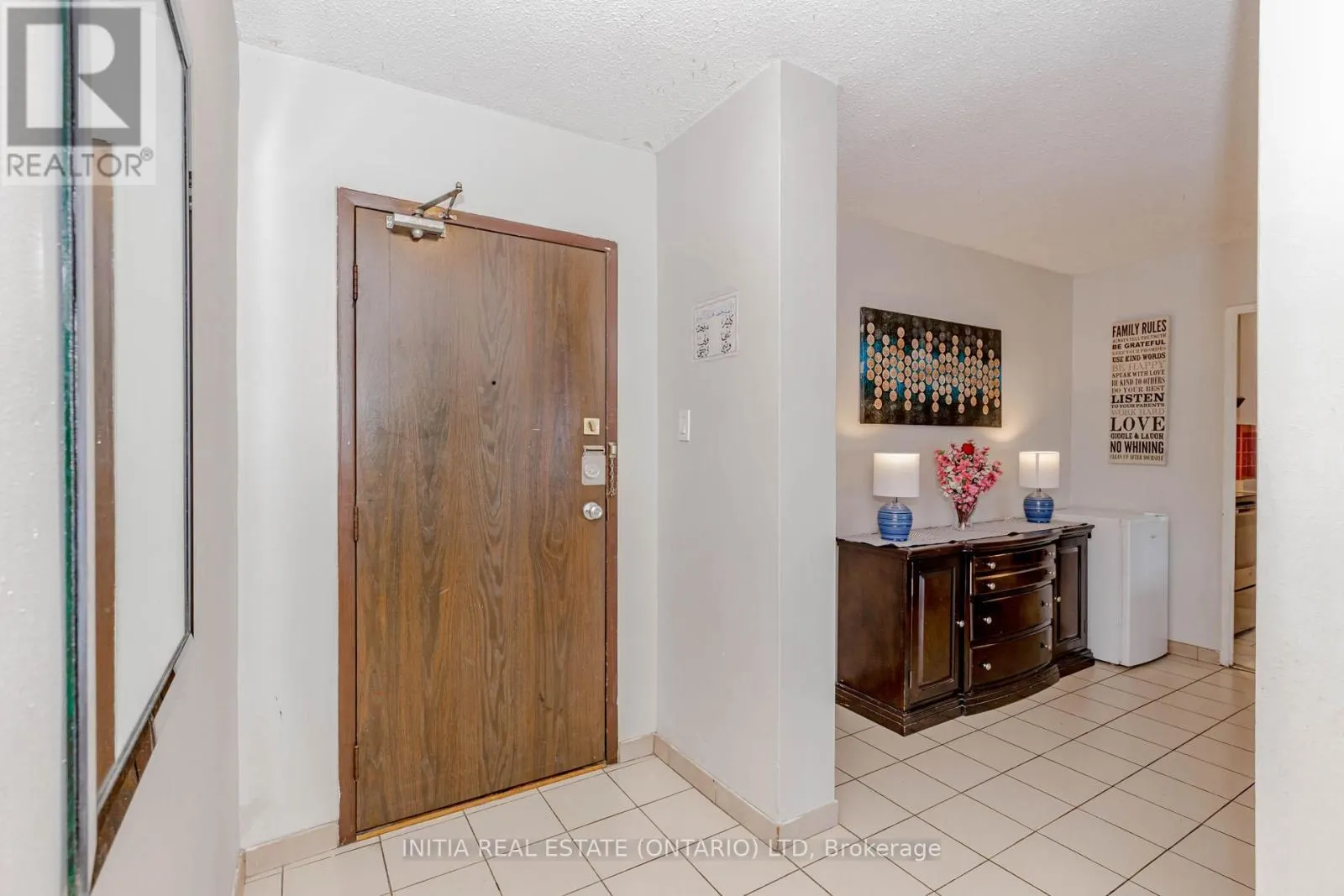 807 - 19 FOUR WINDS DRIVE, #807