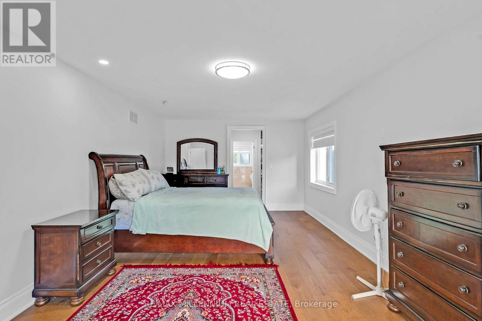 15 JULIAN DRIVE