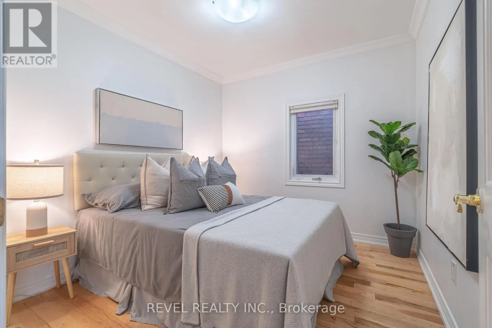 87 EARLSCOURT AVE AVENUE S
