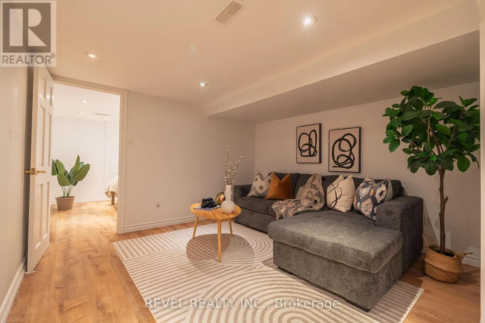 87 EARLSCOURT AVE AVENUE S