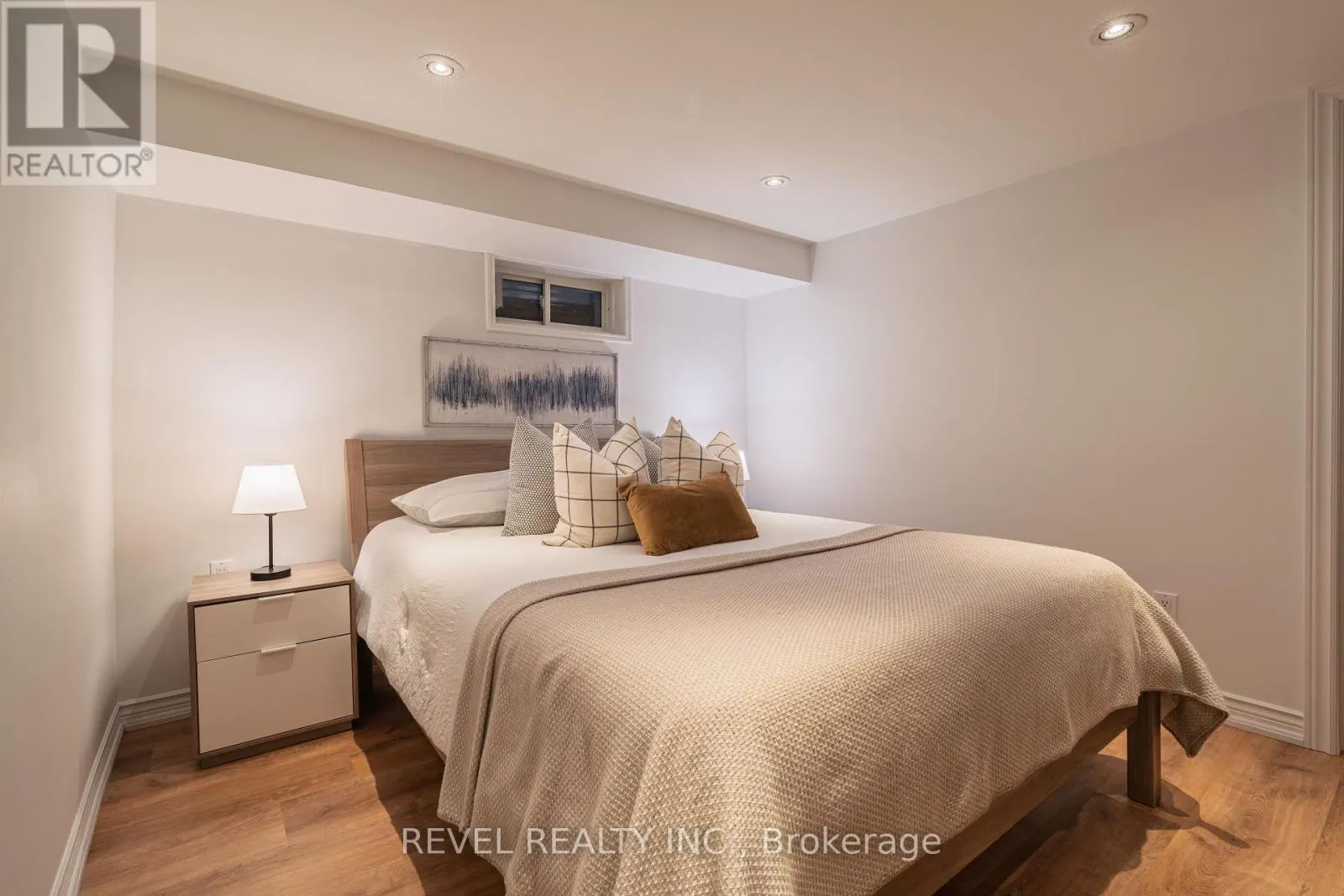 87 EARLSCOURT AVE AVENUE S