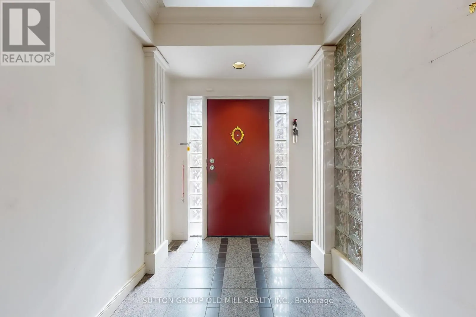 25 MONTGOMERY ROAD