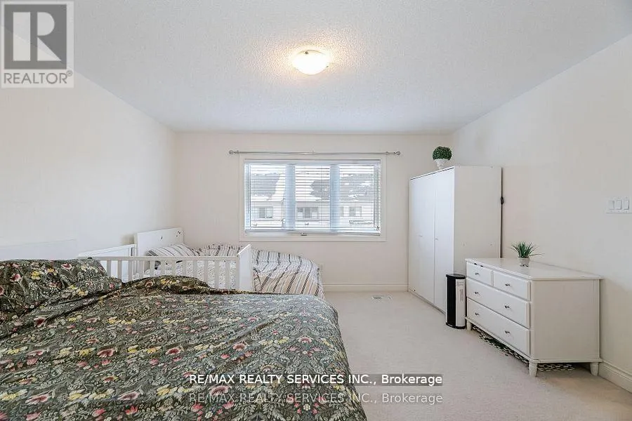 7 LADY EVELYN CRESCENT