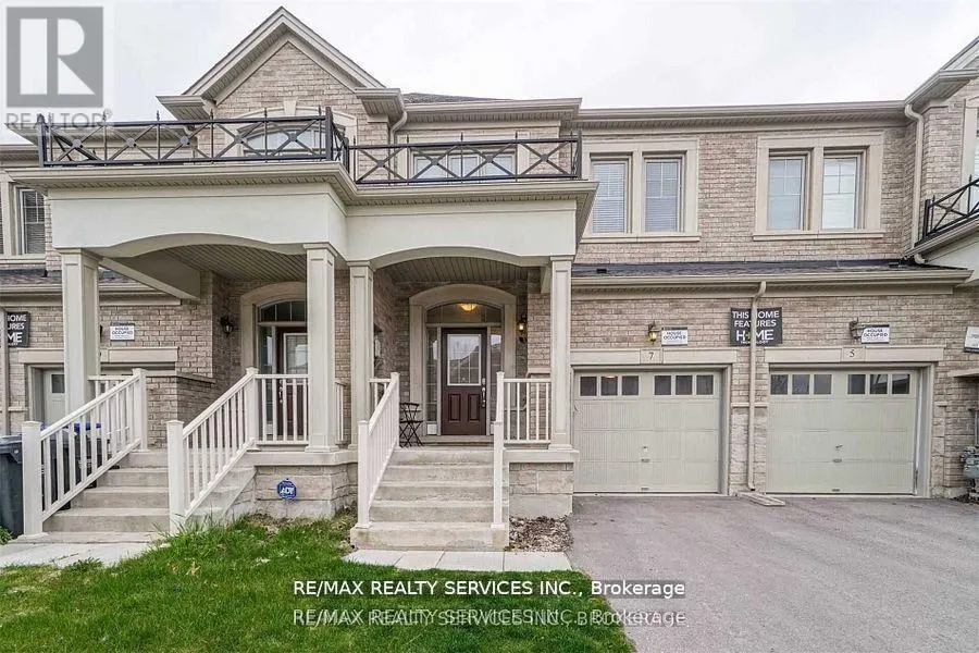 7 LADY EVELYN CRESCENT