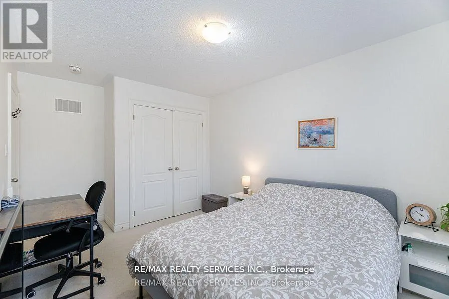 7 LADY EVELYN CRESCENT