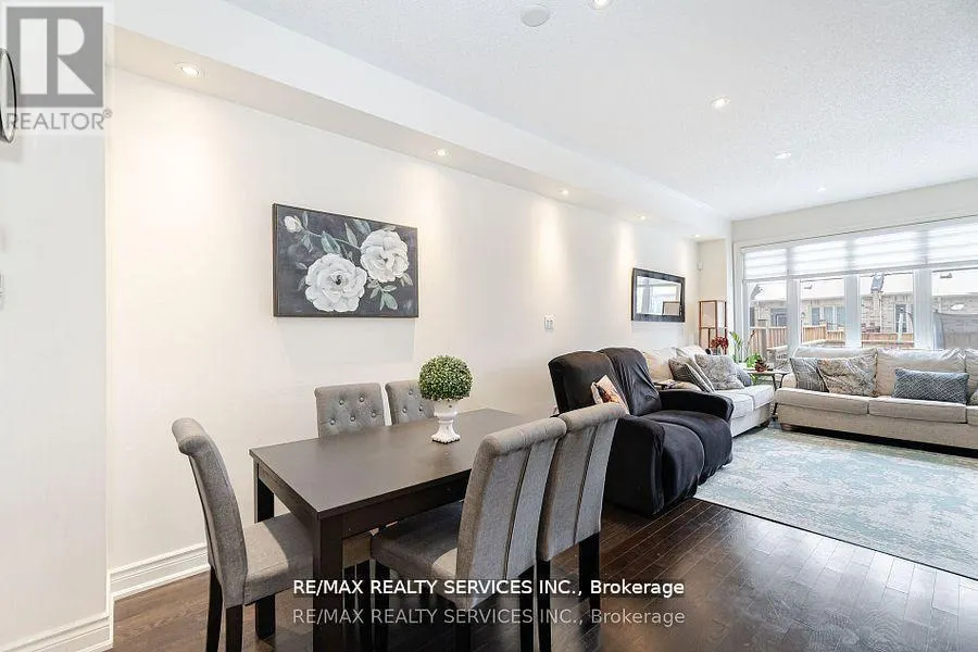 7 LADY EVELYN CRESCENT