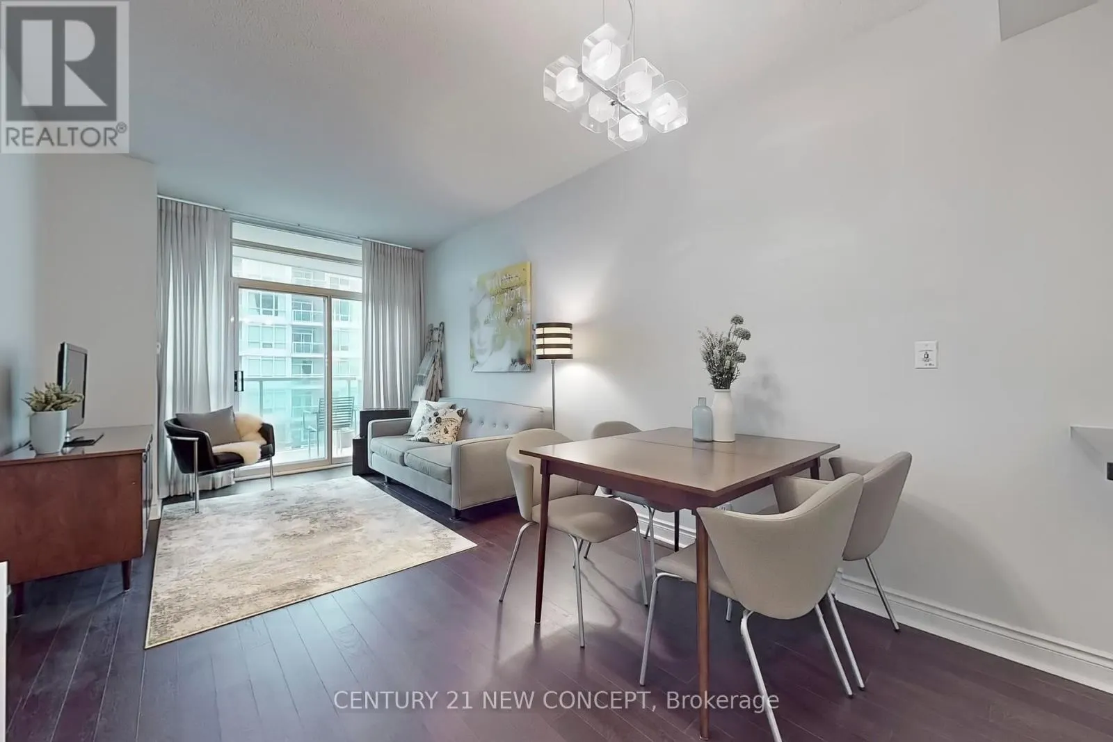 704 - 1900 LAKE SHORE BOULEVARD W