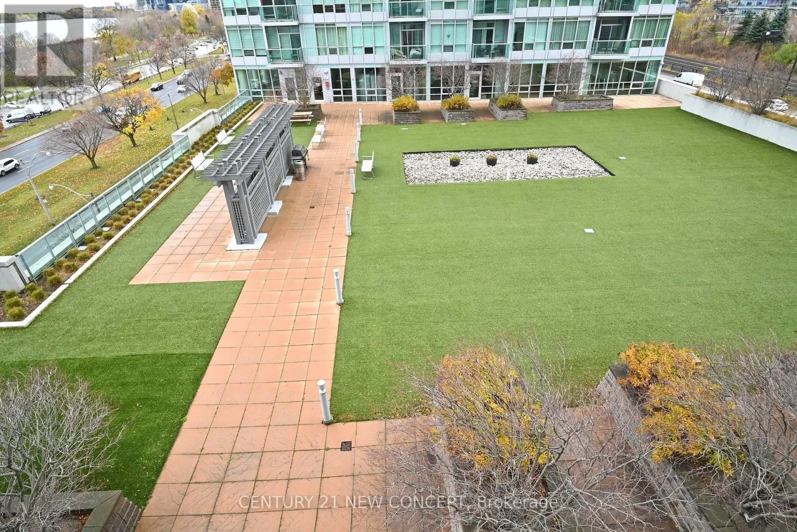 704 - 1900 LAKE SHORE BOULEVARD W