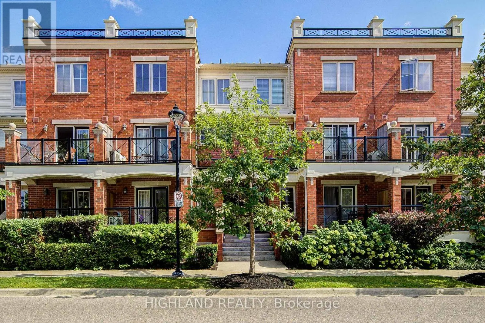 7 - 2460 POST ROAD