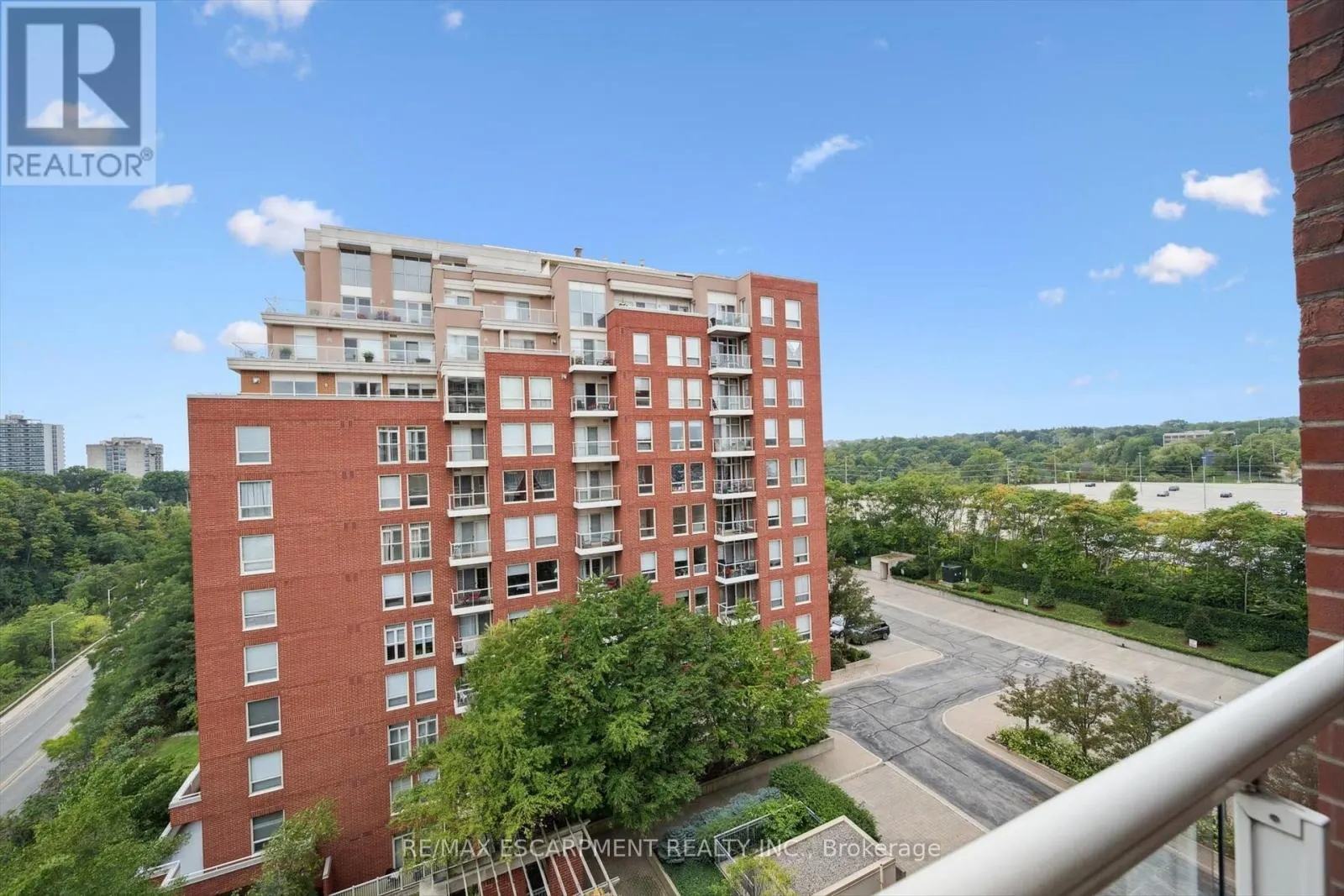 704 - 60 OLD MILL ROAD
