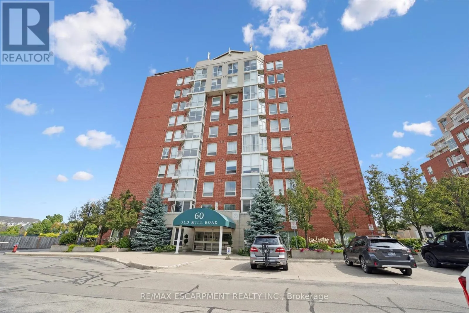 704 - 60 OLD MILL ROAD