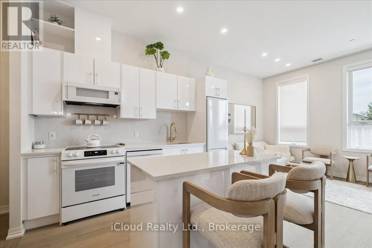 101 - 3285 CARDING MILL TRAIL