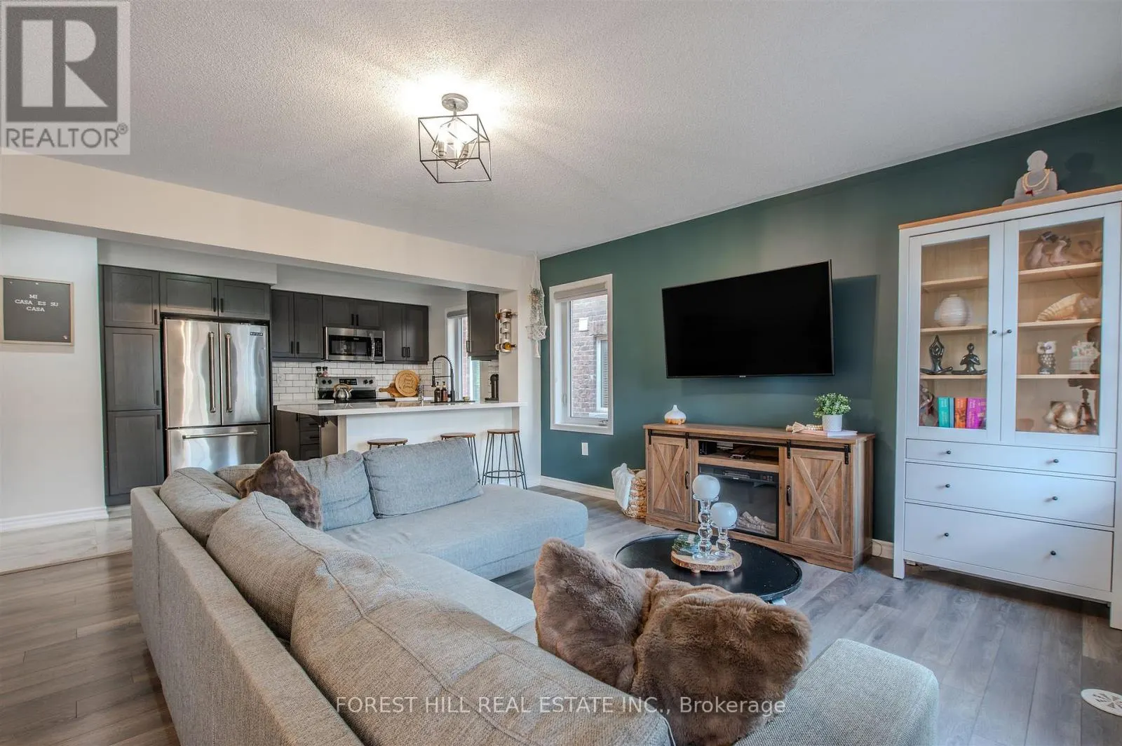 556 BUCKEYE COURT