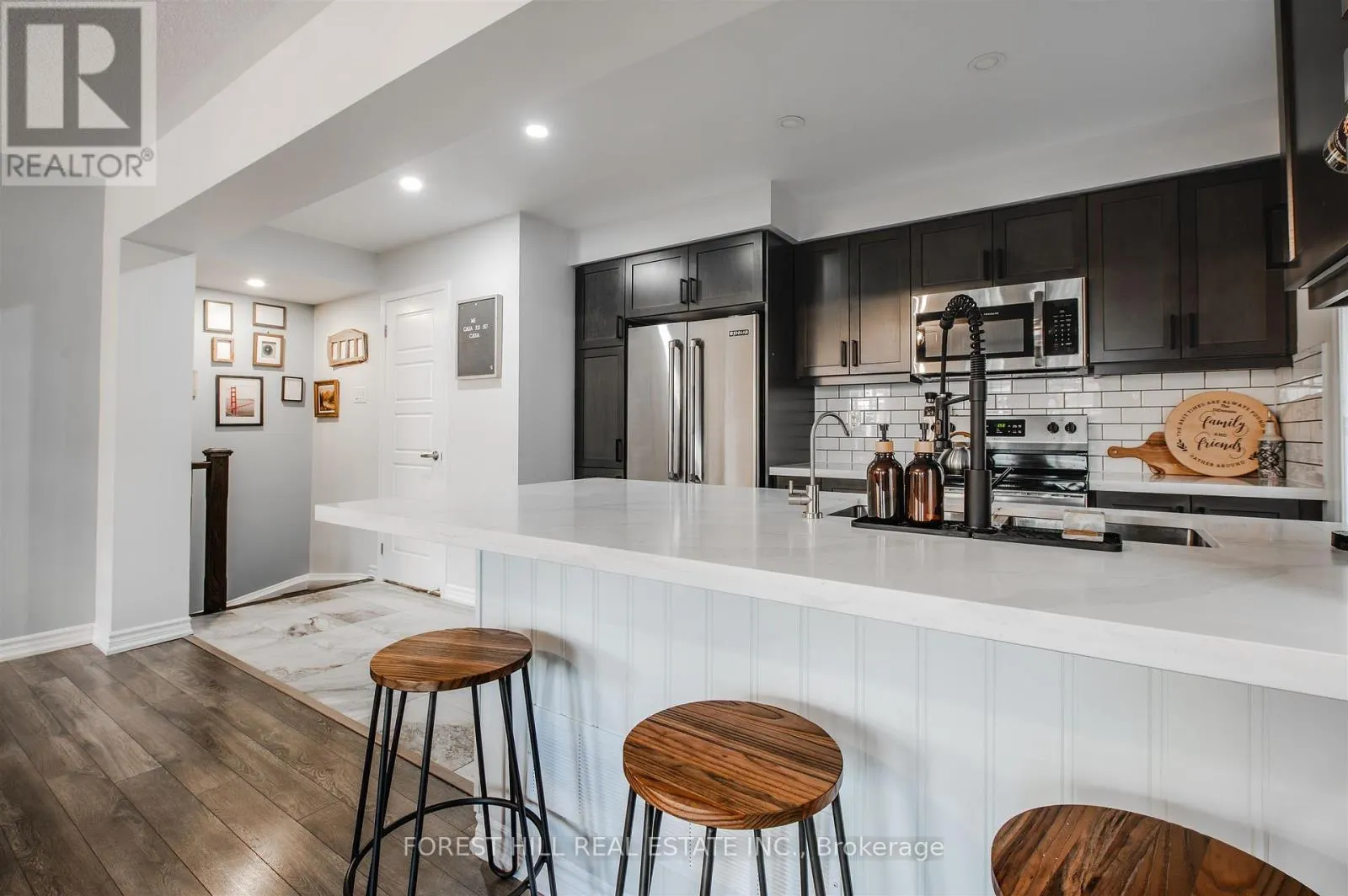 556 BUCKEYE COURT