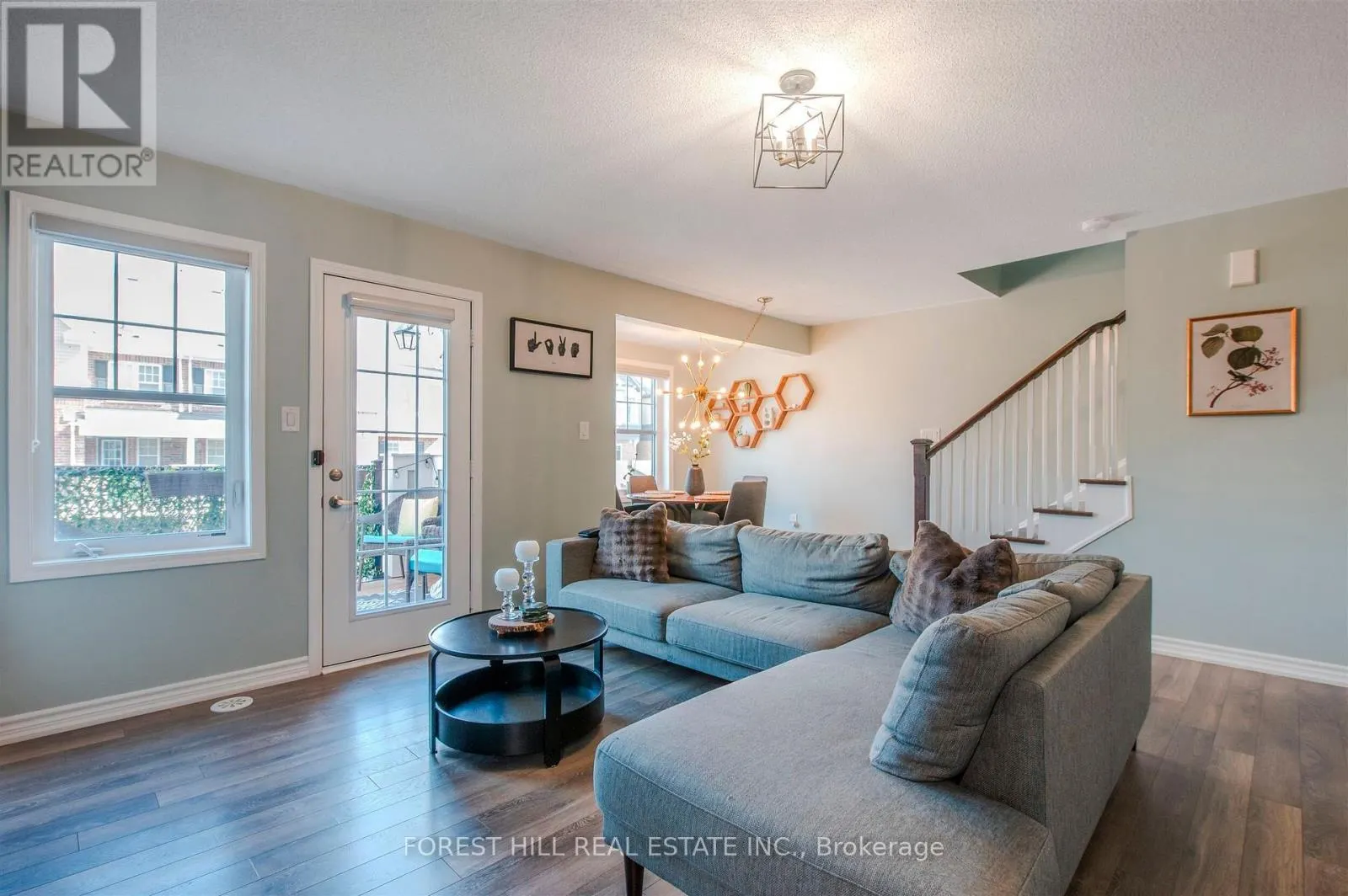 556 BUCKEYE COURT