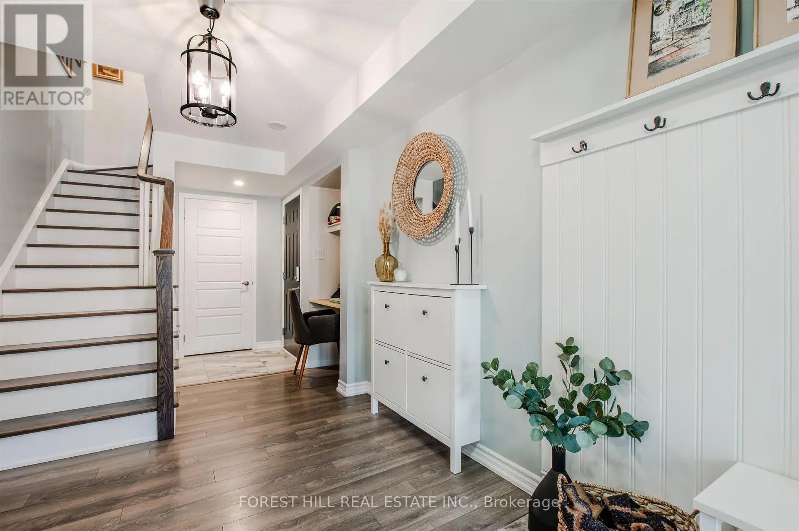 556 BUCKEYE COURT