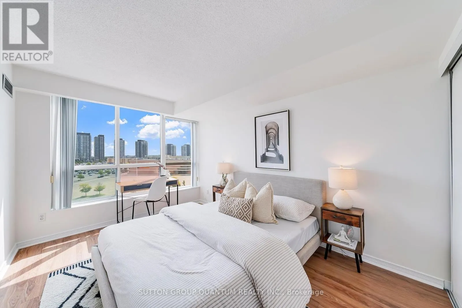 703 - 2585 ERIN CENTRE BLVD. BOULEVARD