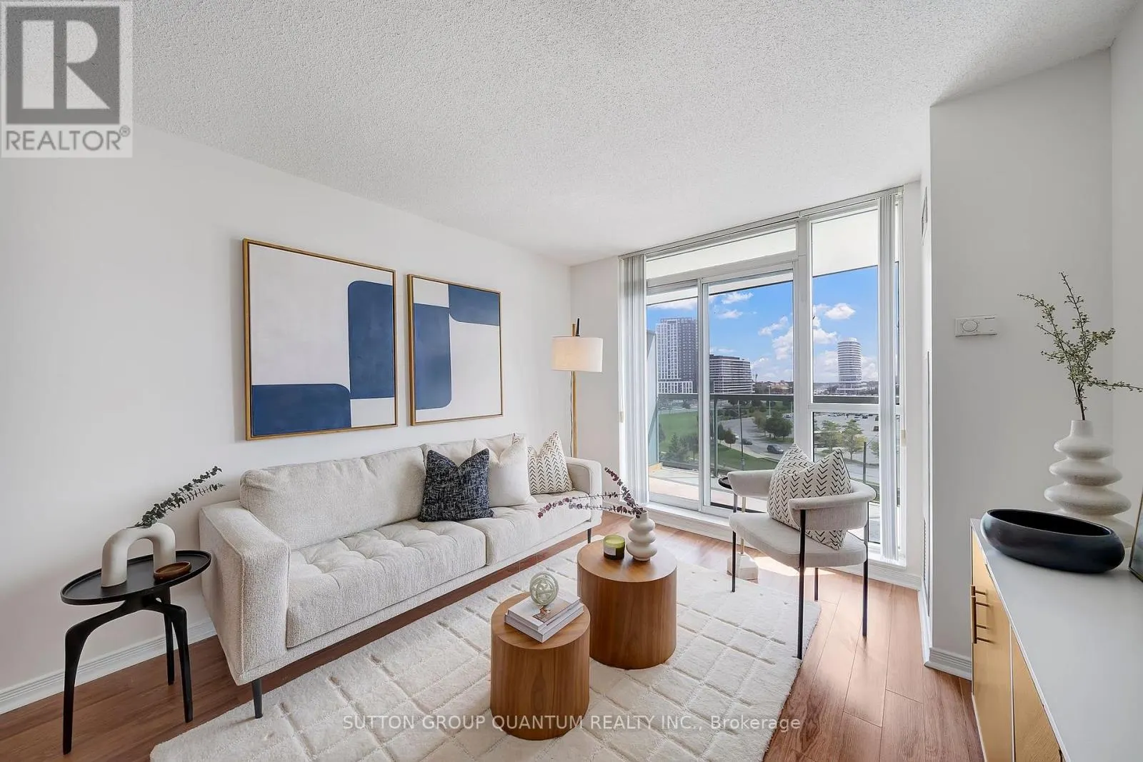 703 - 2585 ERIN CENTRE BLVD. BOULEVARD
