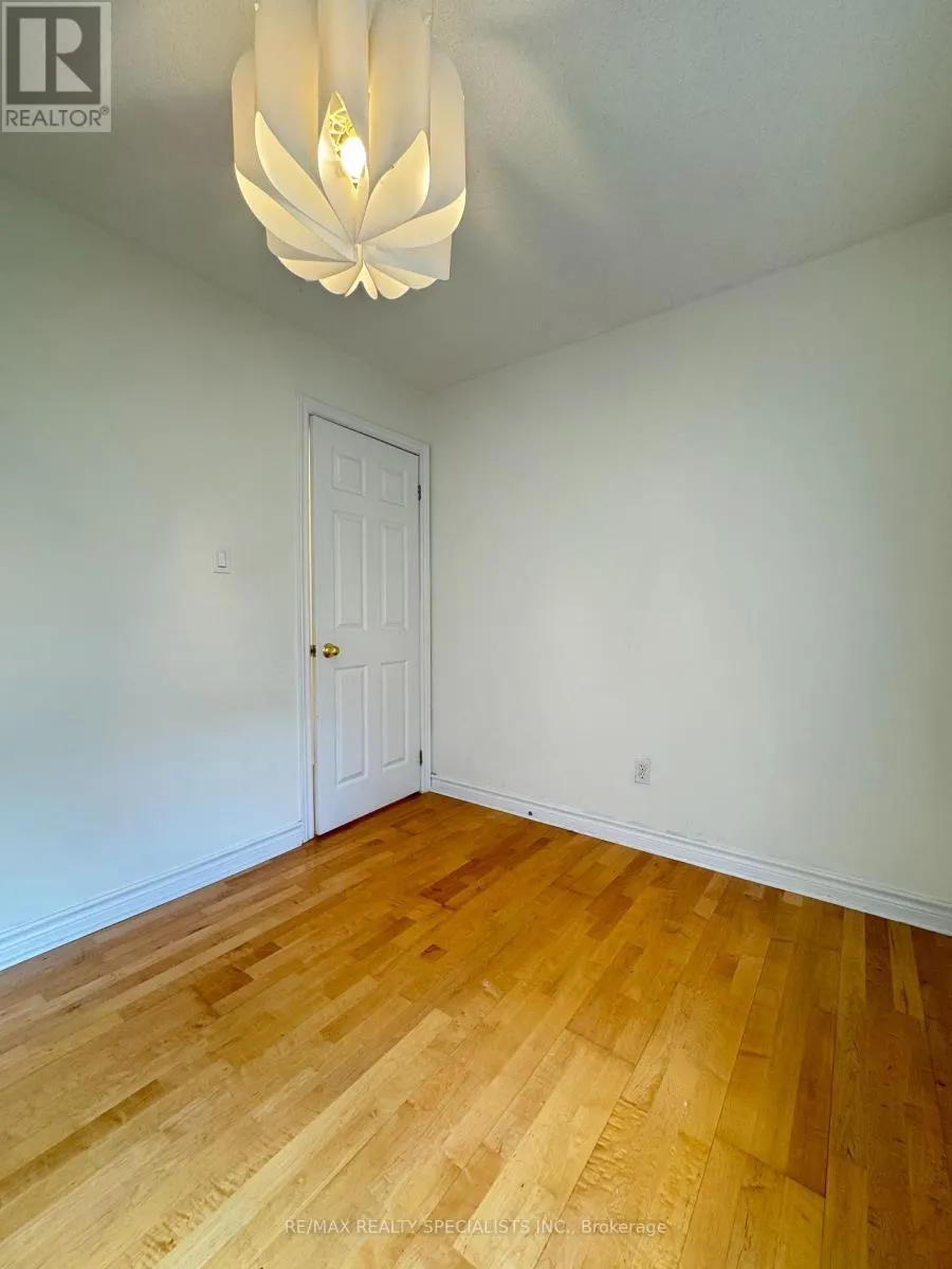 36 - 3480 UPPER MIDDLE ROAD