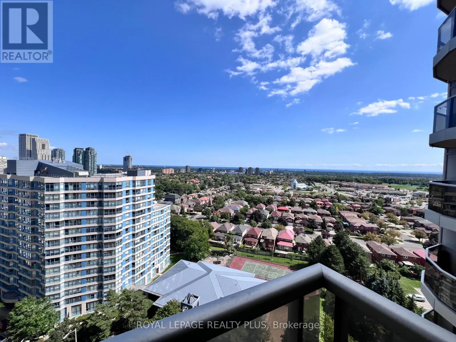 1810 - 3880 DUKE OF YORK BOULEVARD