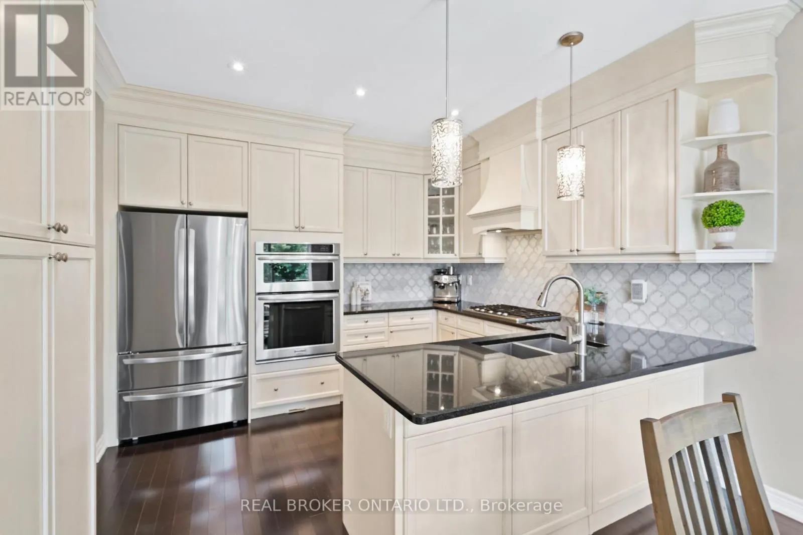 6 SILVER POND DRIVE