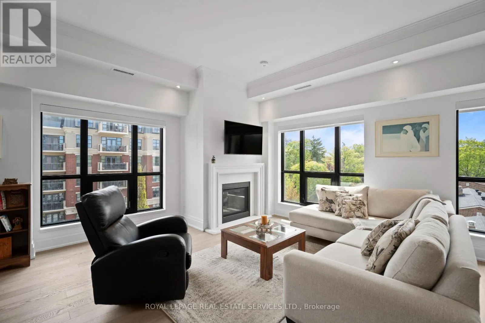 504 - 4 THE KINGSWAY