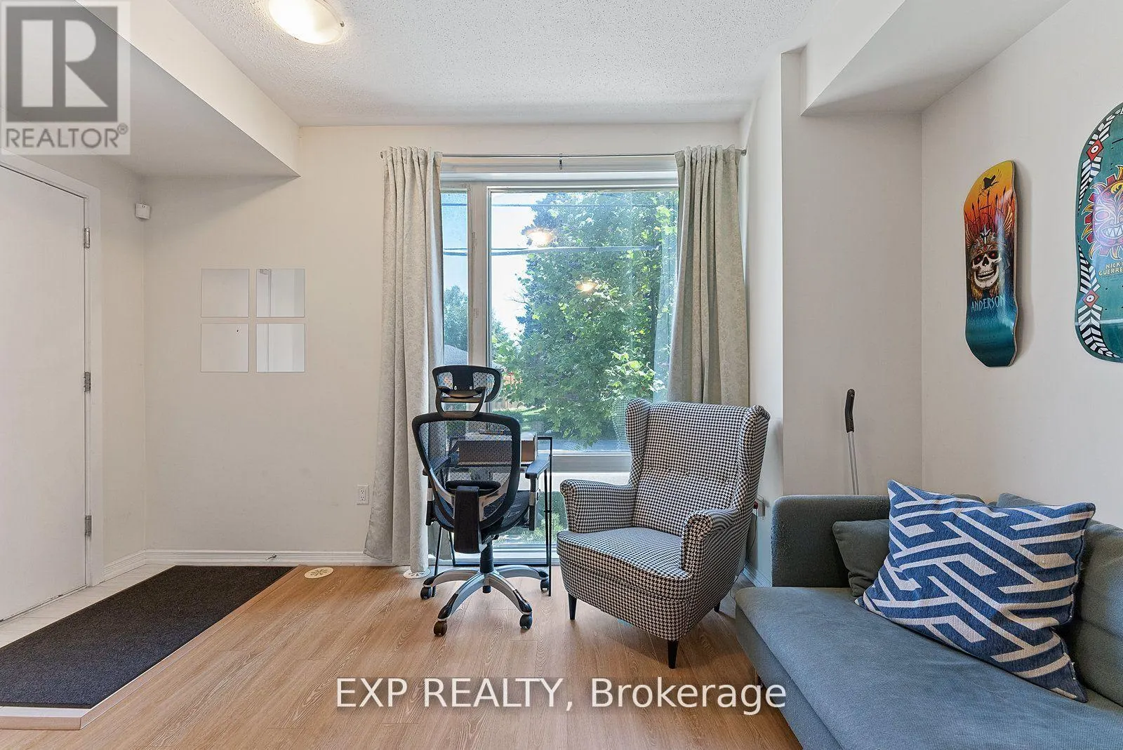 27 - 26 FIELDWAY ROAD