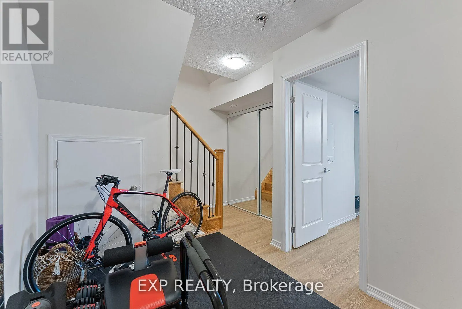 27 - 26 FIELDWAY ROAD